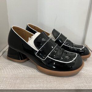 Fluevog, Thrillvogs "Shelly" W11